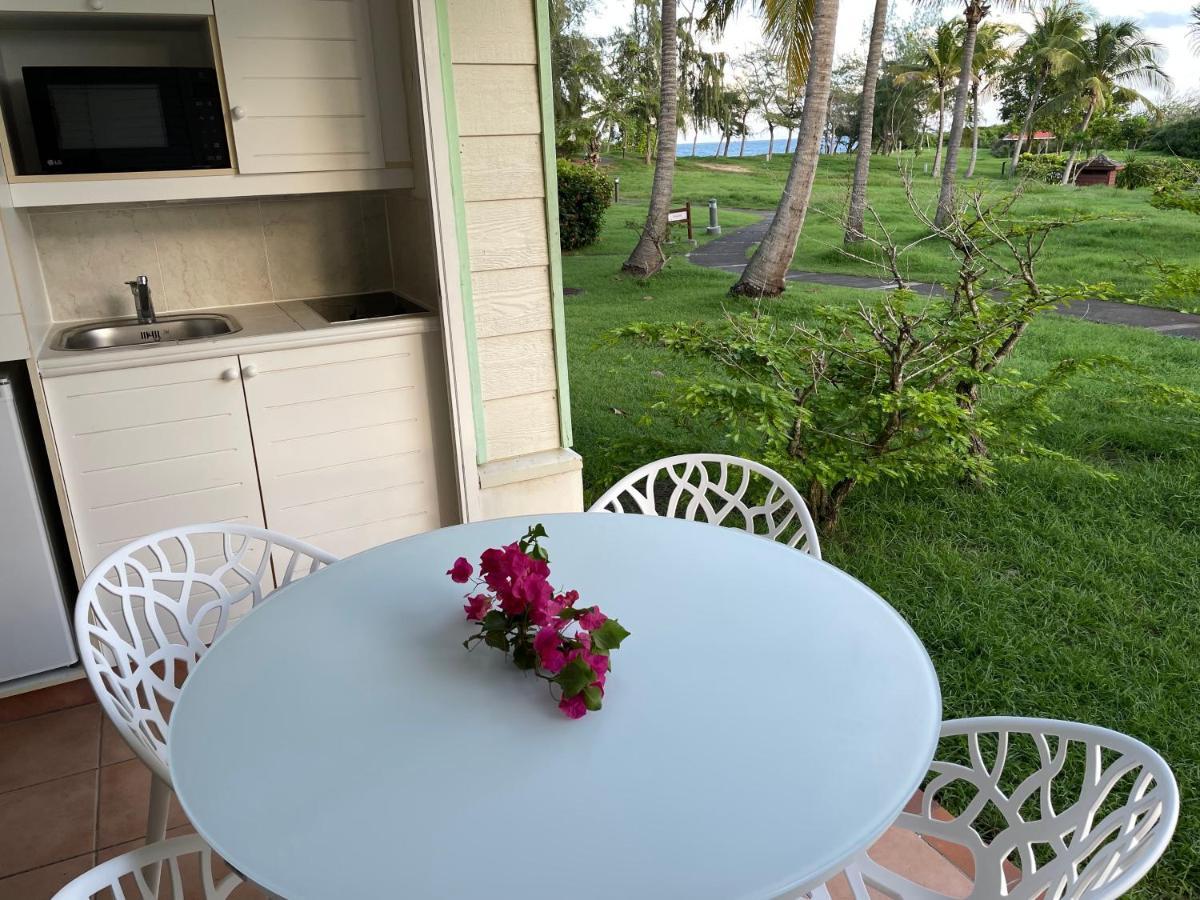 Sur La Plage, Village Vacances Sainte-Anne エクステリア 写真